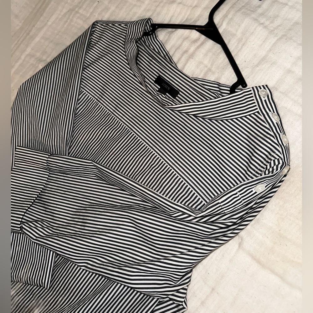 ⭐️J. Crew top⭐️